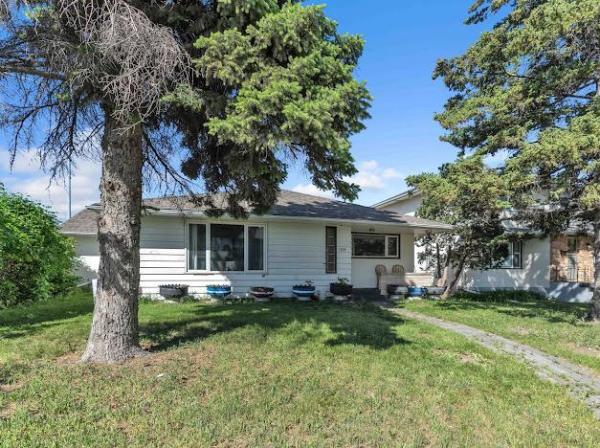 home photo - 195 McAdam Avenue