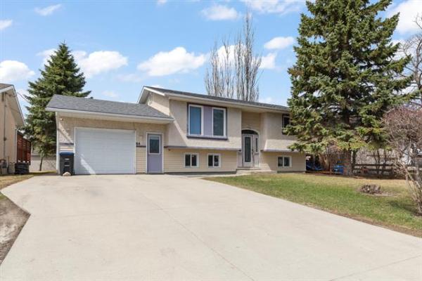 Home Photo - 64 GIESBRECHT Street