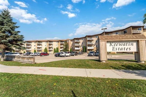 Home Photo - 215-835 Adsum Drive