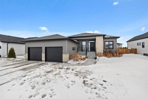 Home Photo - 46 OAK BRIDGE Way