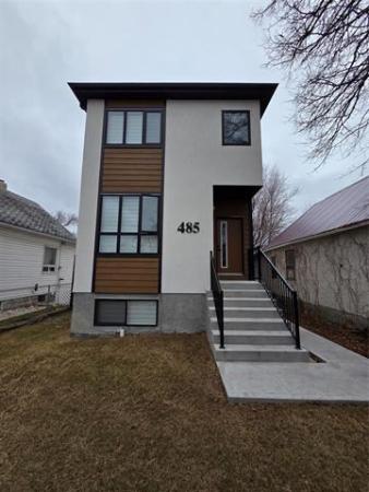 Home Photo - 485 Larsen Avenue