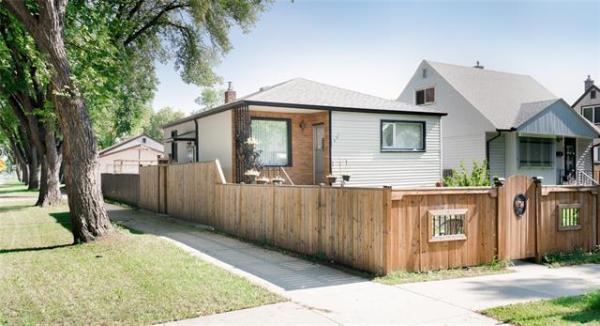Home Photo - 501 Minnigaffe Street