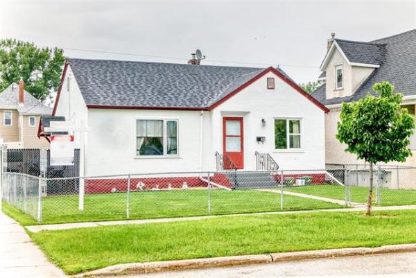 Home Photo - 411 Bannerman Avenue