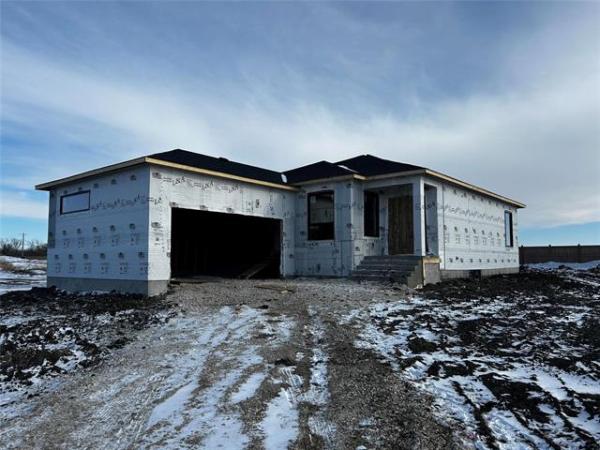 Home Photo - 21 FIELDSTONE Crescent