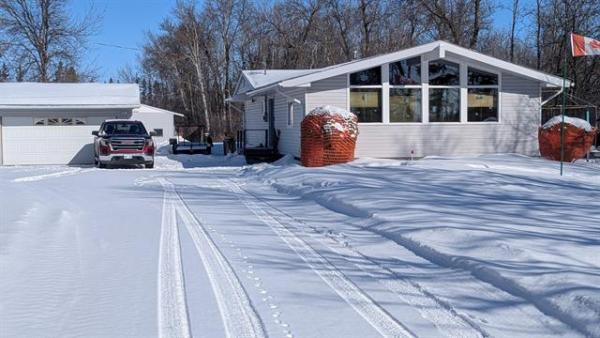 Home Photo - 75 Whytewold Road