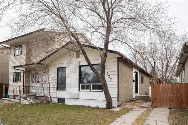 Home Photo - 127 Egesz Street