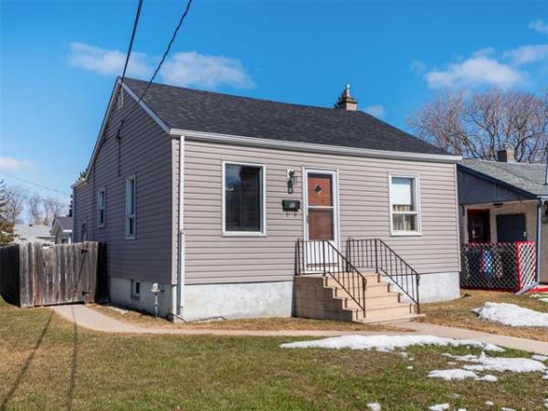 Home Photo - 97 Berrydale Avenue