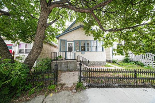 home photo - 2235 Gallagher Avenue