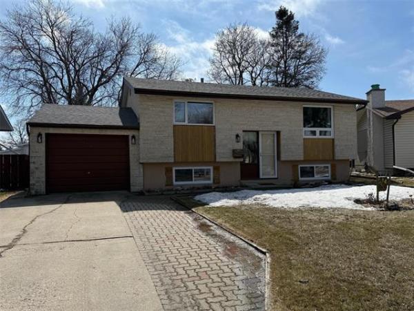 Home Photo - 14 Martell Crescent