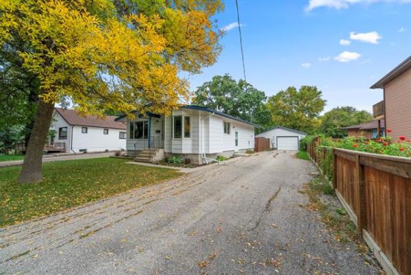 Home Photo - 1147 Des Trappistes Street