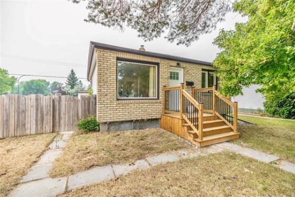 Home Photo - 1960 Bannatyne Avenue