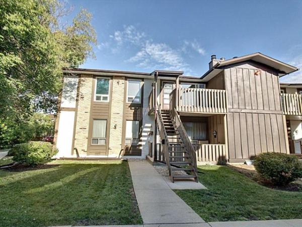 Home Photo - 2-340 Carriage Road