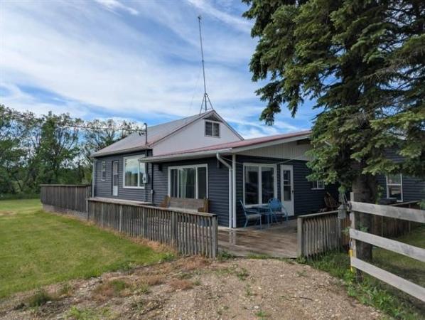 Home Photo - 63 railway Avenue