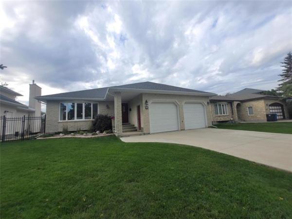 Home Photo - 50 Sammons Crescent