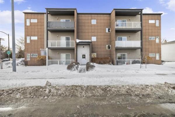 Home Photo - 12-858 St Mary's Road