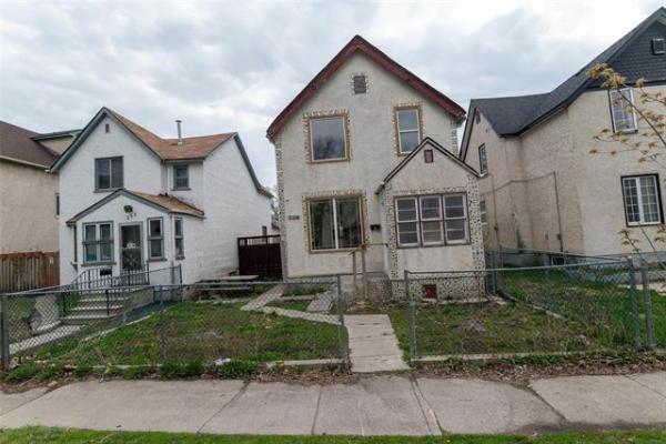 Home Photo - 256 MANITOBA Avenue