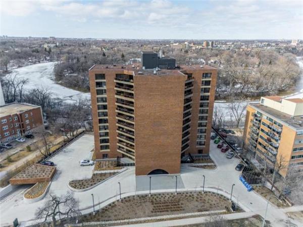 home photo - 408-255 Wellington Crescent