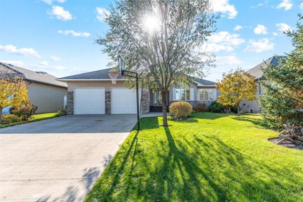 Home Photo - 10 ERRINGTON Way