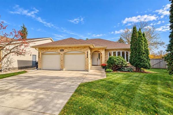 Home Photo - 223 Alberhill Crescent