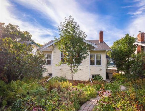Home Photo - 185 Niagara Street