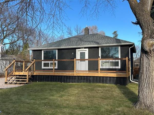 Home Photo - 9 Robindale Road