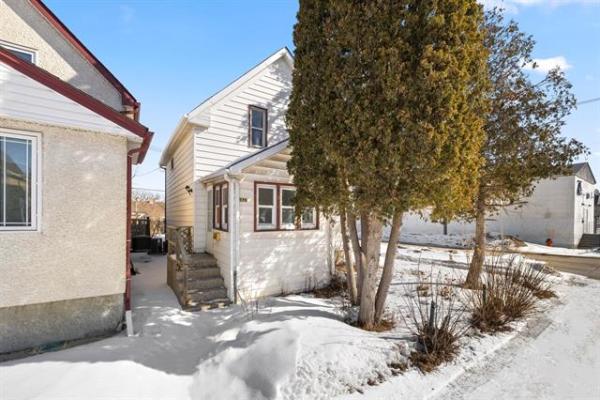 Home Photo - 1579 Alexander Avenue