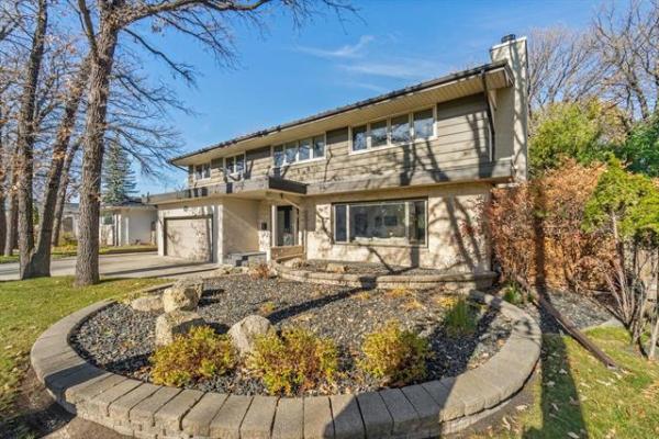 Home Photo - 115 Mountbatten Avenue