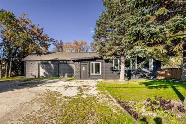 Home Photo - 695 HODDINOTT Road