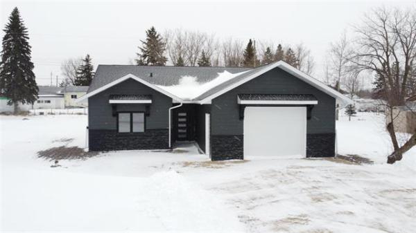 Home Photo - 318 First Avenue