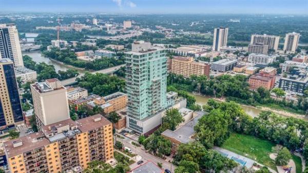 Home Photo - 2302-390 Assiniboine Avenue