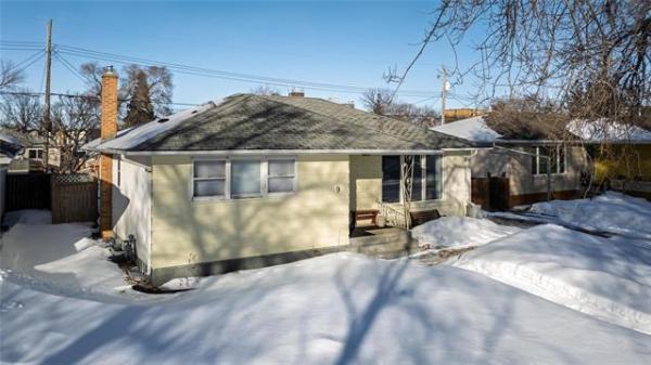 Home Photo - 9 BLUEBELL Avenue