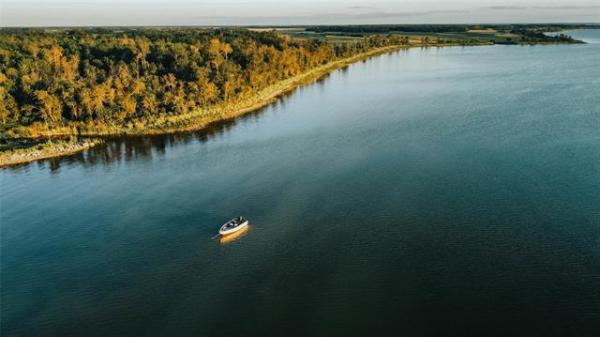 Home Photo - 7 Watchorn Landing Road