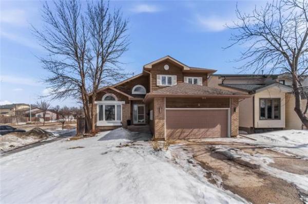 Home Photo - 3 Cummings Crescent