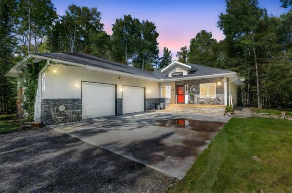 Home Photo - 9 St Andrews View