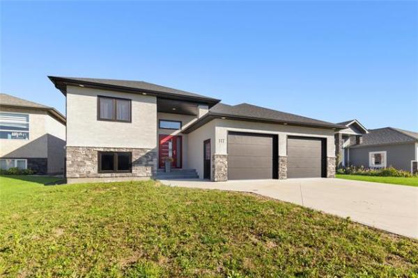 Home Photo - 117 PARKHILL Crescent