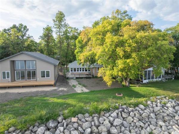 Home Photo - 20 Crescent Boulevard