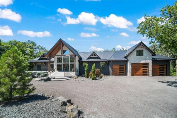 Home Photo - 11 Schubert Lane