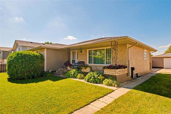 Home Photo - 1078 Sinclair Street