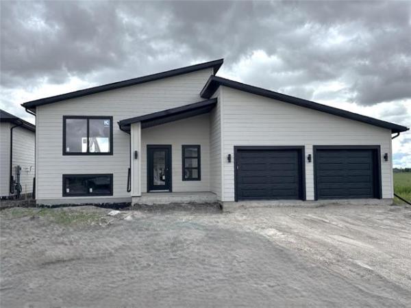 Home Photo - 124 Primrose Lane