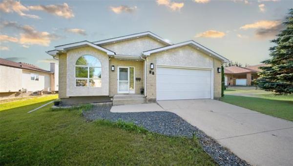 Home Photo - 96 Oakhurst Crescent