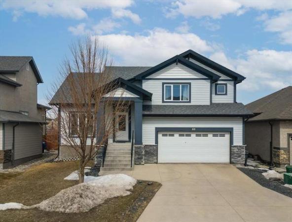 home photo - 88 Rose Garden Crescent