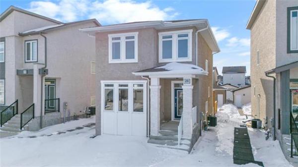 Home Photo - 26 Maligne Way