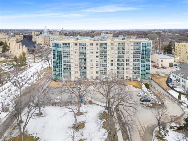 Home Photo - 209-500 Tache Avenue