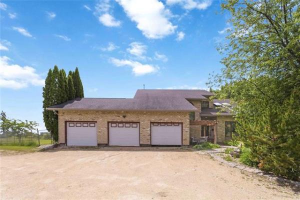 Home Photo - 3051 Henderson Highway