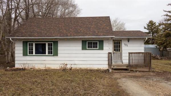 home photo - 101 Maple Avenue