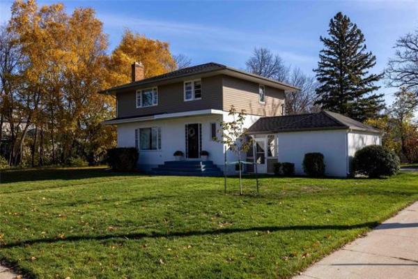 Home Photo - 250 Eveline Street