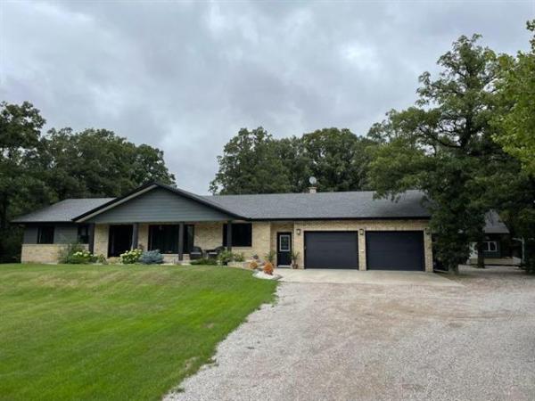 Home Photo - 83 OAKENWALD Crescent
