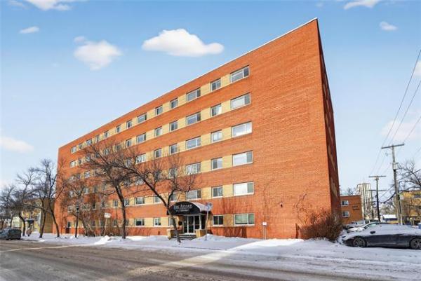 Home Photo - 504-565 Corydon Avenue