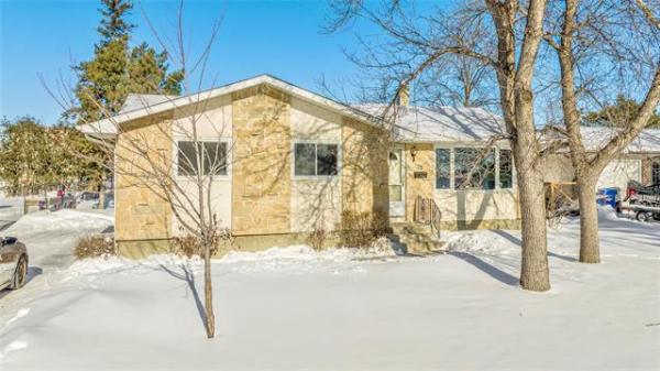 Home Photo - 75 Gleneagles Road