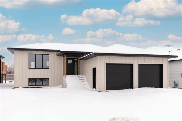 Home Photo - 16 Parkside Crescent